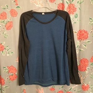 Men XL Under Armour T-shirt